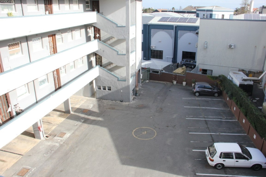 To Let 2 Bedroom Property for Rent in Somerset West Western Cape
